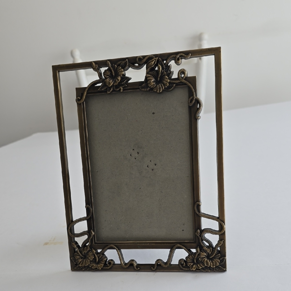 Vintage The Weston Gallery Metal Frame  Bronze Floral Vines Easel Display